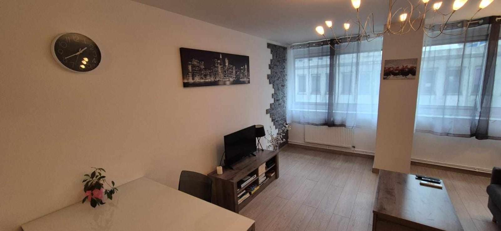 Nouveau !! Appartement Confortable Totalement Renove Avec Parking Gratuit - Hypercentre De Nancy Ngoại thất bức ảnh