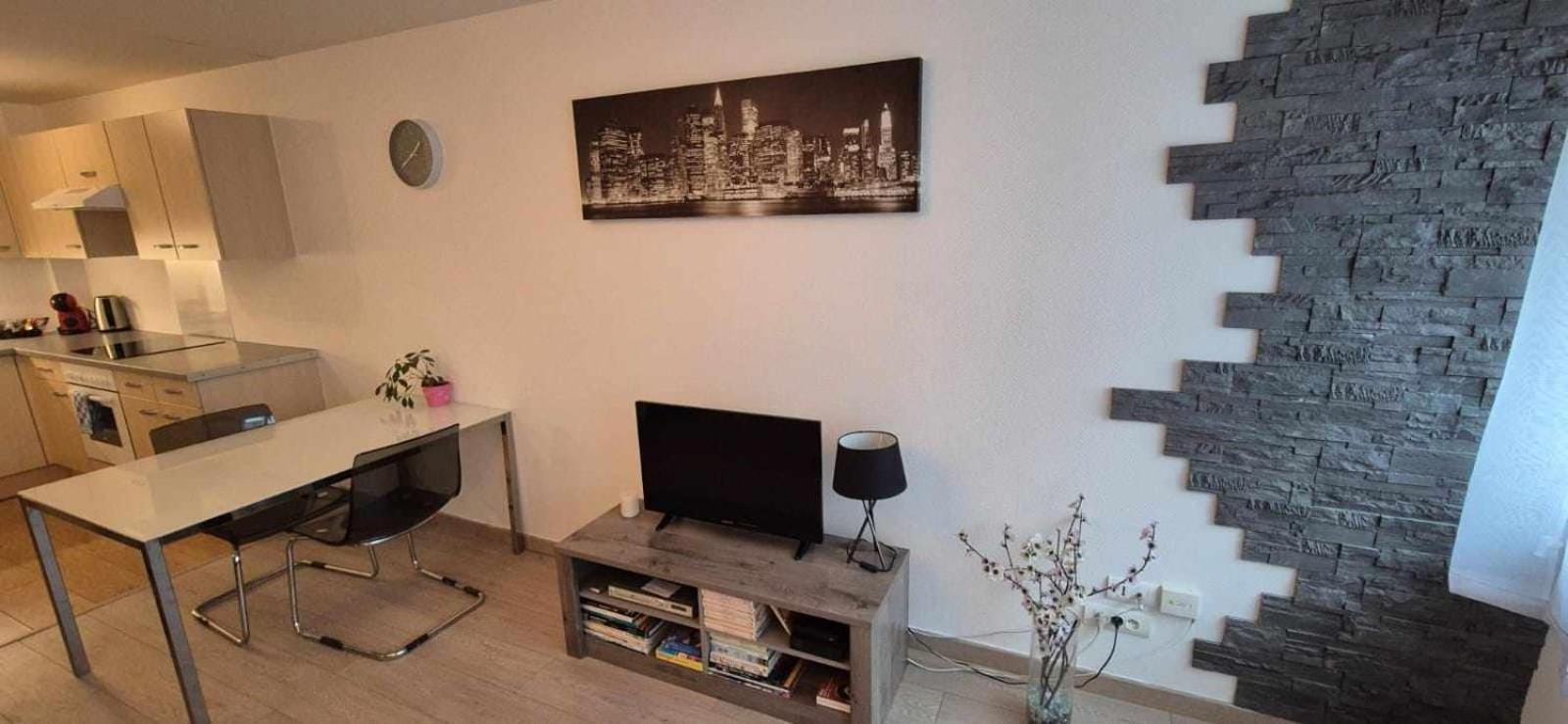 Nouveau !! Appartement Confortable Totalement Renove Avec Parking Gratuit - Hypercentre De Nancy Ngoại thất bức ảnh